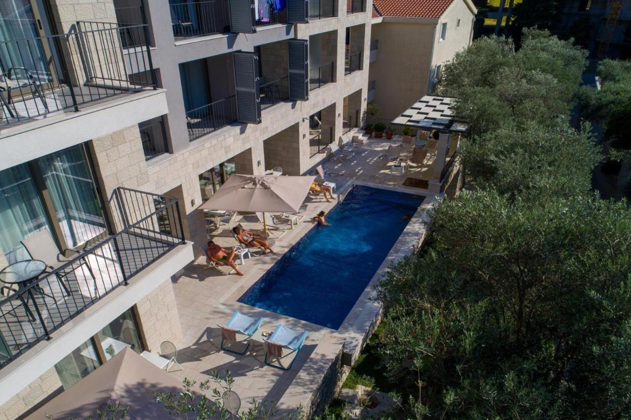 Eleven Hotel